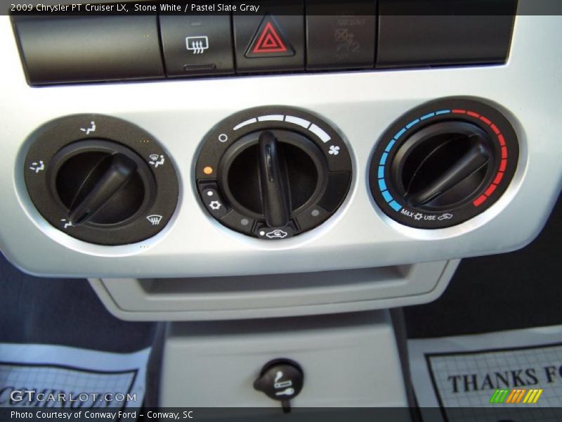 Stone White / Pastel Slate Gray 2009 Chrysler PT Cruiser LX
