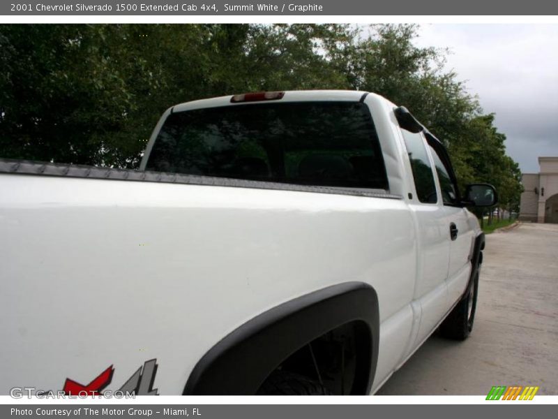 Summit White / Graphite 2001 Chevrolet Silverado 1500 Extended Cab 4x4