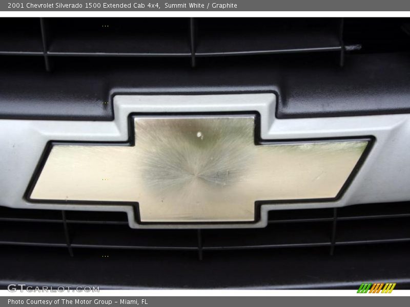 Summit White / Graphite 2001 Chevrolet Silverado 1500 Extended Cab 4x4