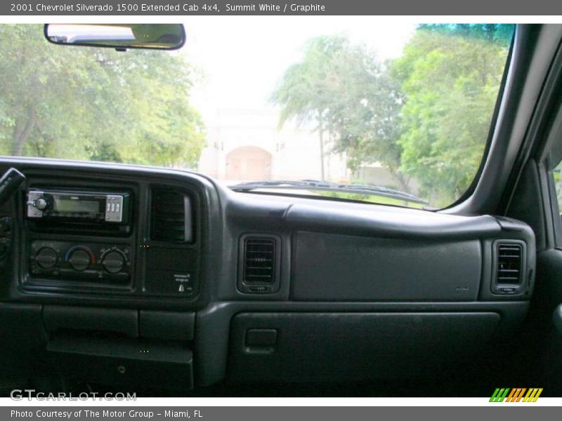 Summit White / Graphite 2001 Chevrolet Silverado 1500 Extended Cab 4x4
