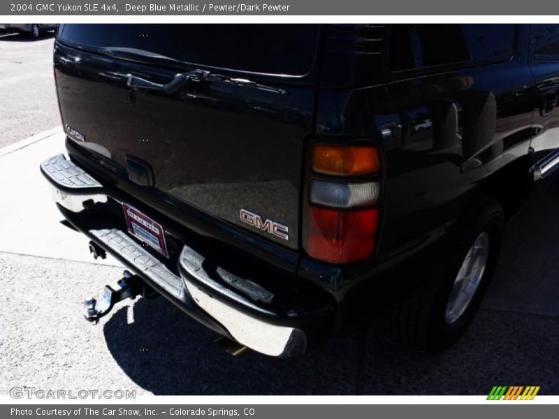 Deep Blue Metallic / Pewter/Dark Pewter 2004 GMC Yukon SLE 4x4