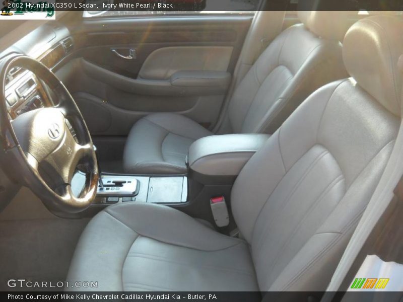 Ivory White Pearl / Black 2002 Hyundai XG350 L Sedan