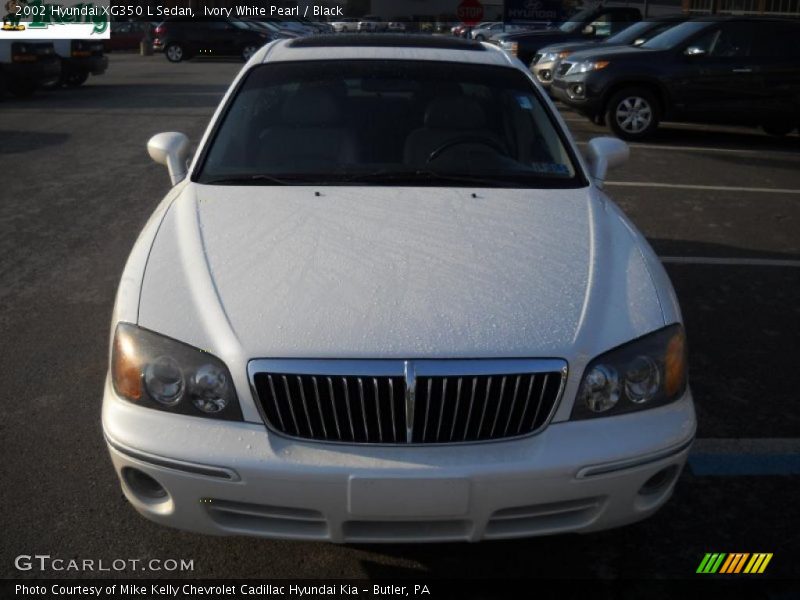 Ivory White Pearl / Black 2002 Hyundai XG350 L Sedan