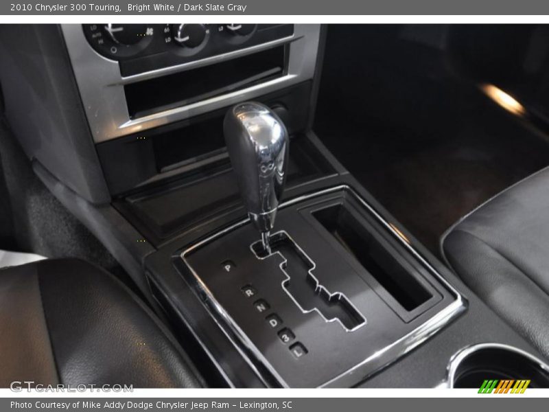 Bright White / Dark Slate Gray 2010 Chrysler 300 Touring