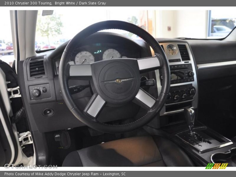 Bright White / Dark Slate Gray 2010 Chrysler 300 Touring