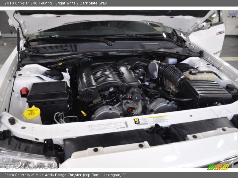 Bright White / Dark Slate Gray 2010 Chrysler 300 Touring