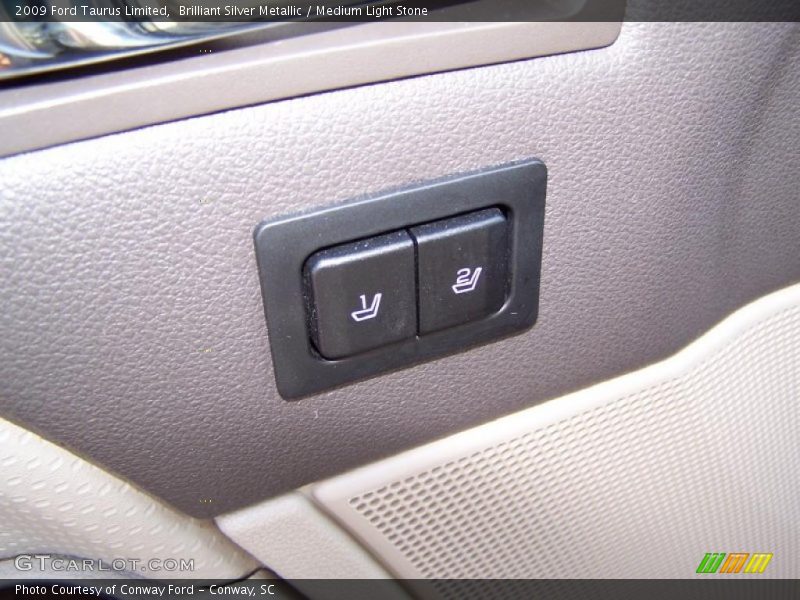 Brilliant Silver Metallic / Medium Light Stone 2009 Ford Taurus Limited