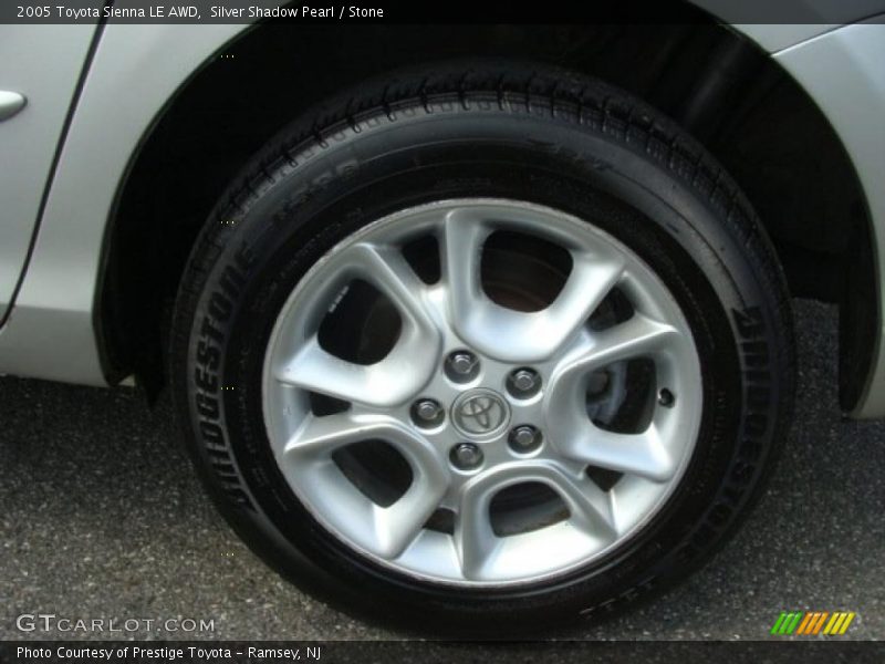 Silver Shadow Pearl / Stone 2005 Toyota Sienna LE AWD
