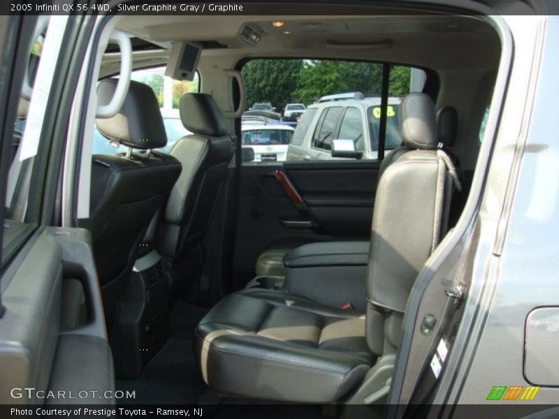 Silver Graphite Gray / Graphite 2005 Infiniti QX 56 4WD