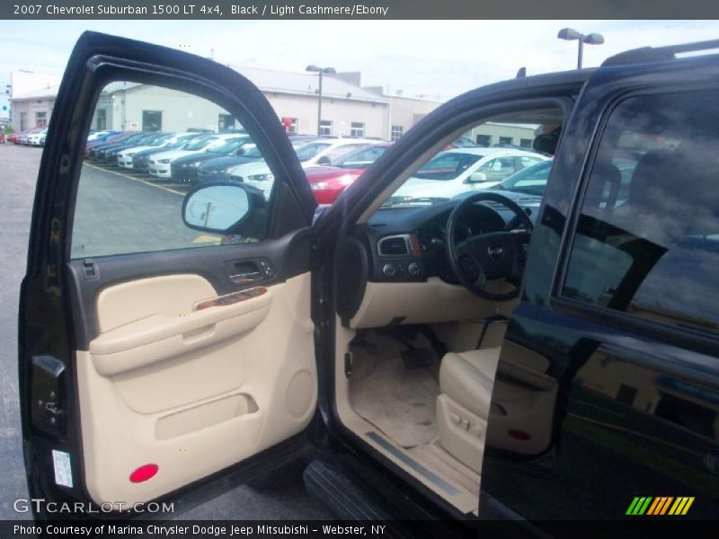 Black / Light Cashmere/Ebony 2007 Chevrolet Suburban 1500 LT 4x4