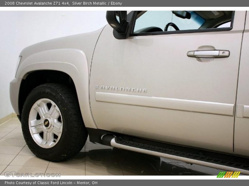 Silver Birch Metallic / Ebony 2008 Chevrolet Avalanche Z71 4x4