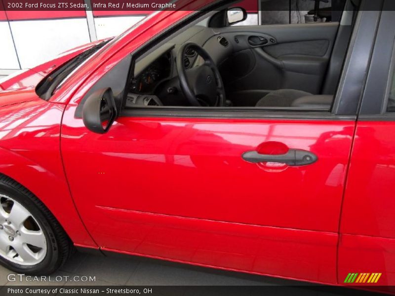 Infra Red / Medium Graphite 2002 Ford Focus ZTS Sedan