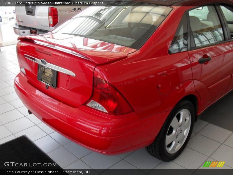 Infra Red / Medium Graphite 2002 Ford Focus ZTS Sedan