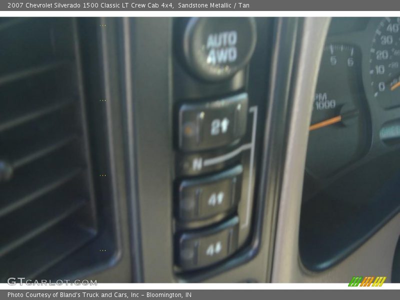 Sandstone Metallic / Tan 2007 Chevrolet Silverado 1500 Classic LT Crew Cab 4x4