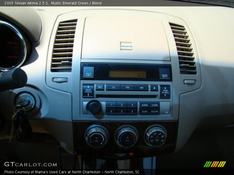 Mystic Emerald Green / Blond 2005 Nissan Altima 2.5 S