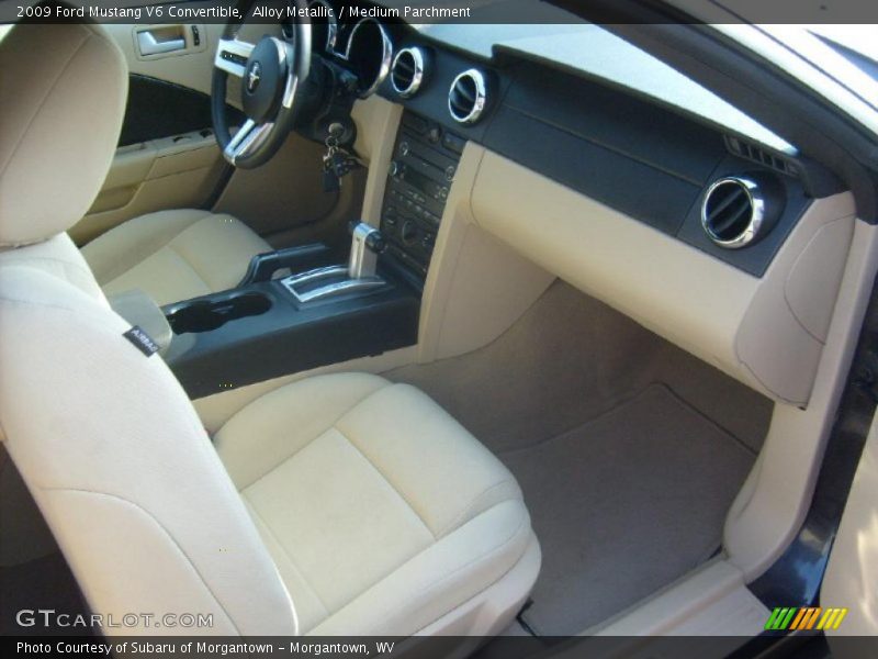 Alloy Metallic / Medium Parchment 2009 Ford Mustang V6 Convertible