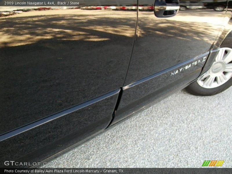 Black / Stone 2009 Lincoln Navigator L 4x4