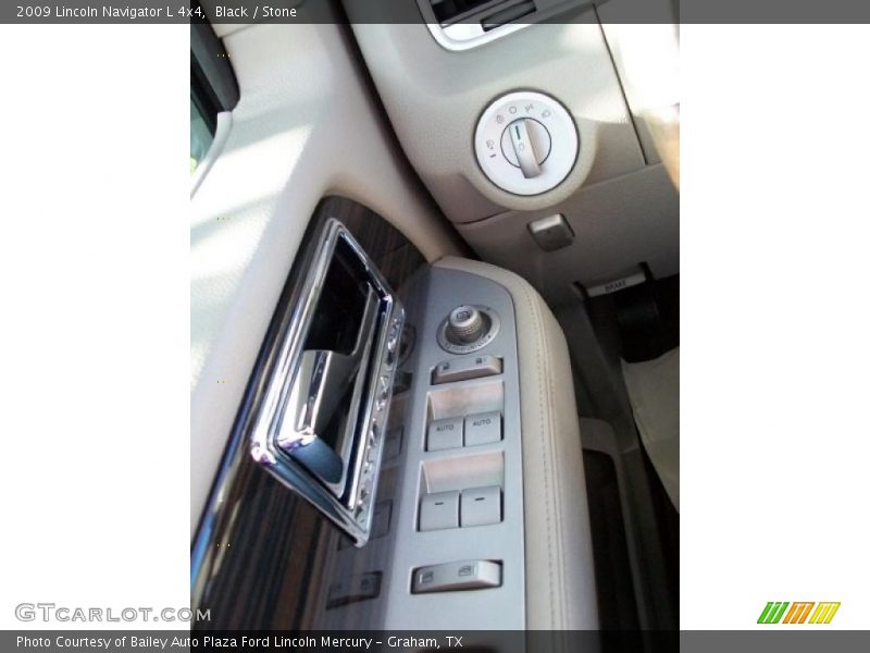 Black / Stone 2009 Lincoln Navigator L 4x4