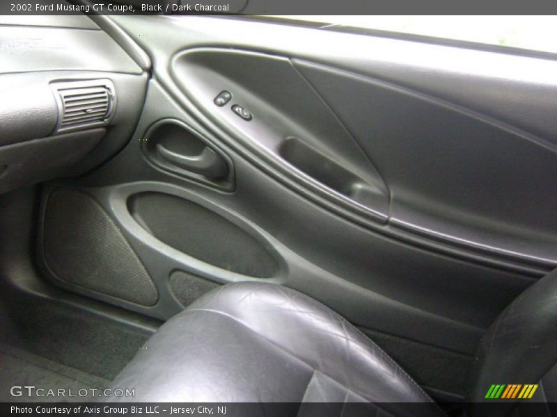 Black / Dark Charcoal 2002 Ford Mustang GT Coupe