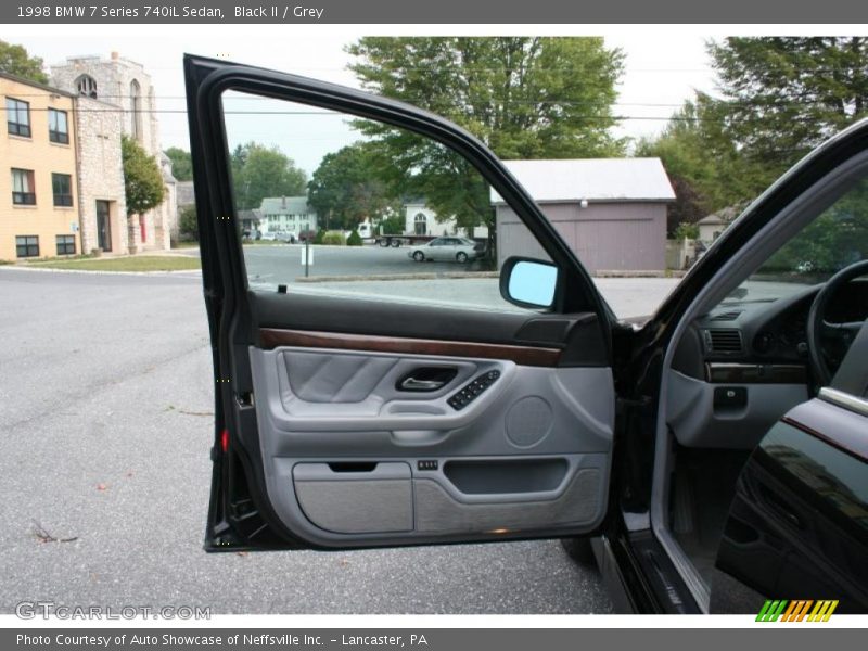 Black II / Grey 1998 BMW 7 Series 740iL Sedan
