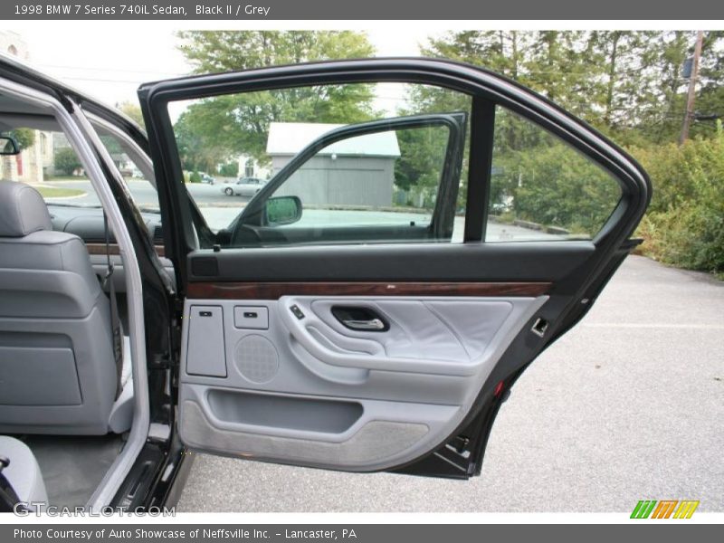 Black II / Grey 1998 BMW 7 Series 740iL Sedan