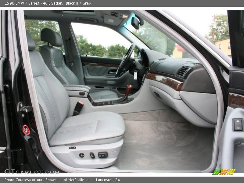 Black II / Grey 1998 BMW 7 Series 740iL Sedan