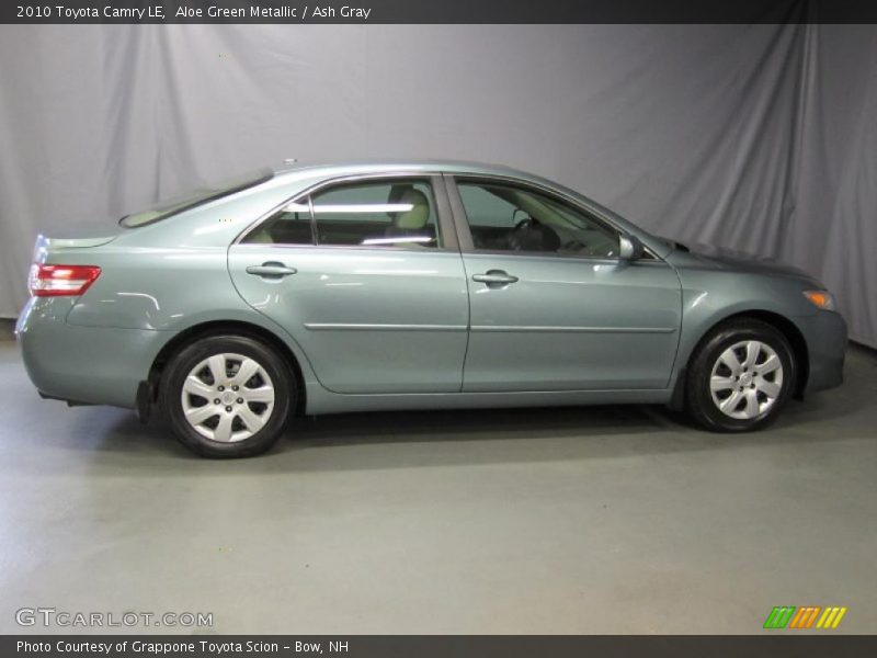 Aloe Green Metallic / Ash Gray 2010 Toyota Camry LE