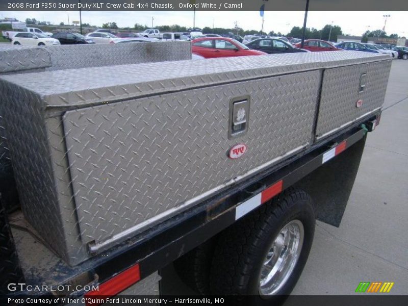 Oxford White / Camel 2008 Ford F350 Super Duty XLT Crew Cab 4x4 Chassis