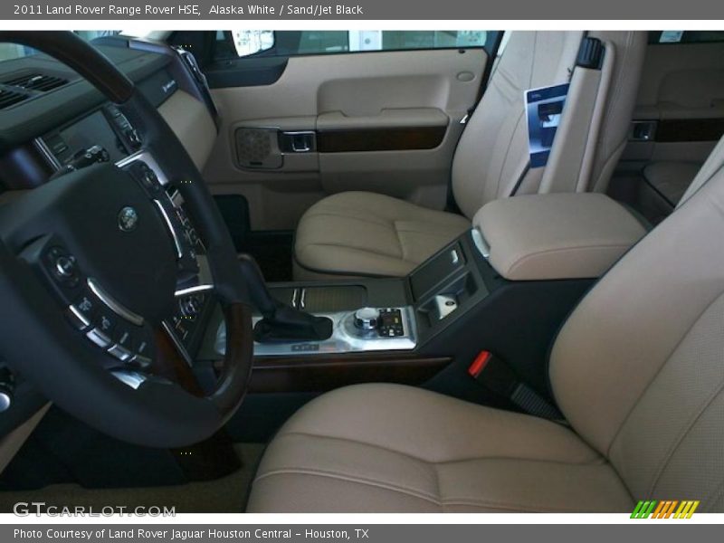 Alaska White / Sand/Jet Black 2011 Land Rover Range Rover HSE