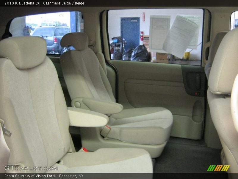 Cashmere Beige / Beige 2010 Kia Sedona LX