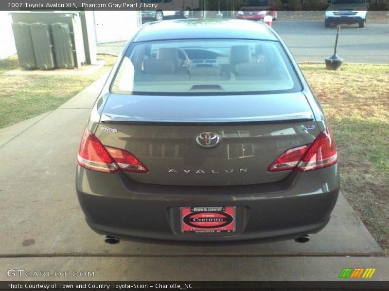 Phantom Gray Pearl / Ivory 2007 Toyota Avalon XLS