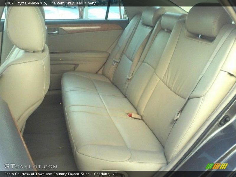 Phantom Gray Pearl / Ivory 2007 Toyota Avalon XLS