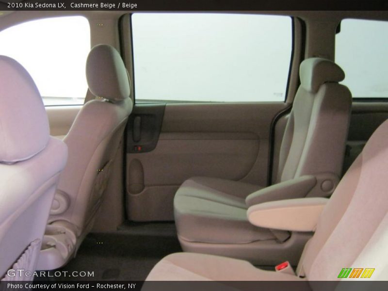 Cashmere Beige / Beige 2010 Kia Sedona LX