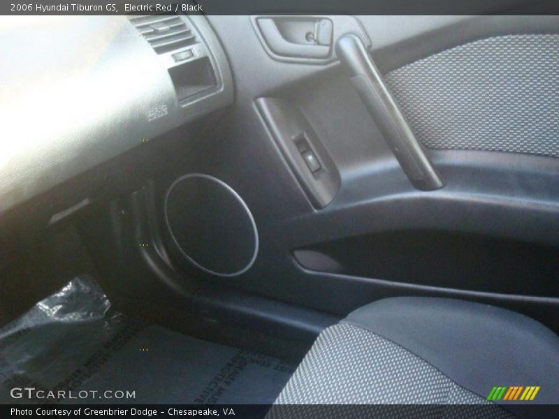 Electric Red / Black 2006 Hyundai Tiburon GS