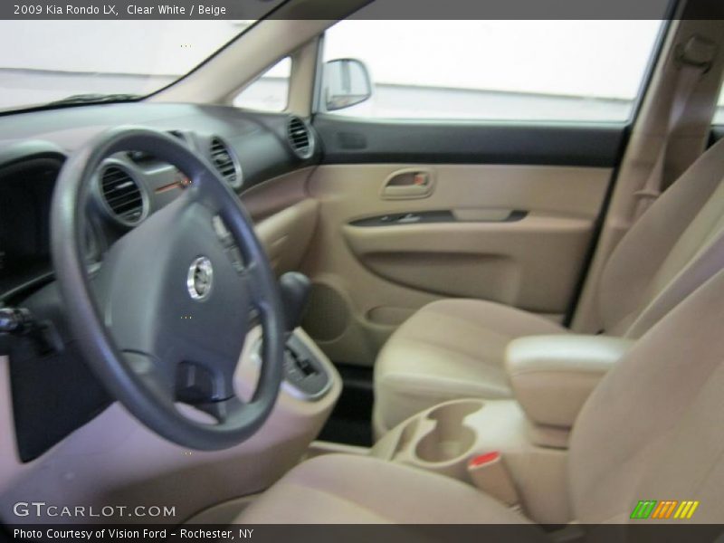 Clear White / Beige 2009 Kia Rondo LX