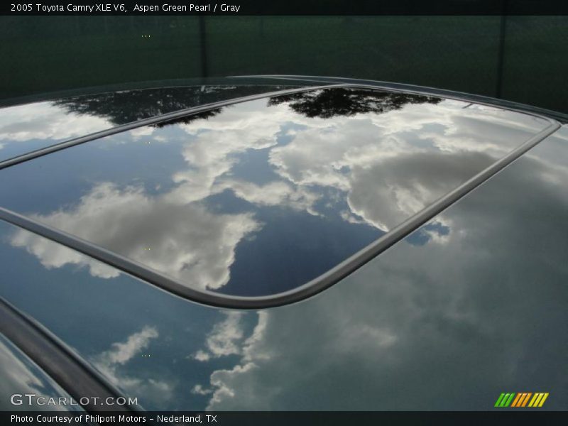 Aspen Green Pearl / Gray 2005 Toyota Camry XLE V6