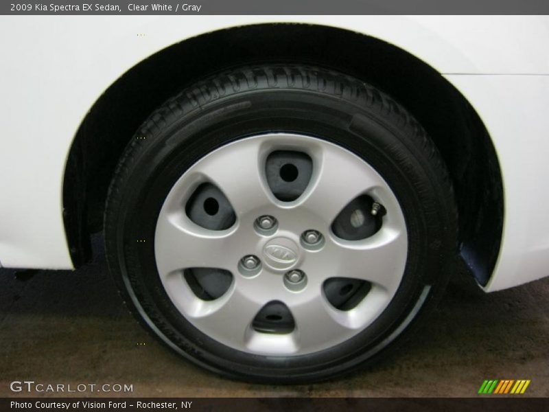 Clear White / Gray 2009 Kia Spectra EX Sedan