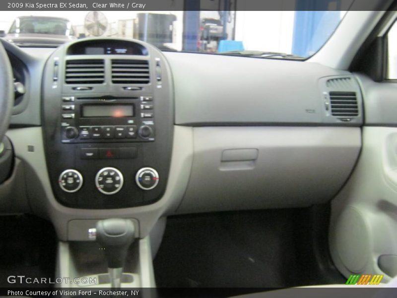 Clear White / Gray 2009 Kia Spectra EX Sedan