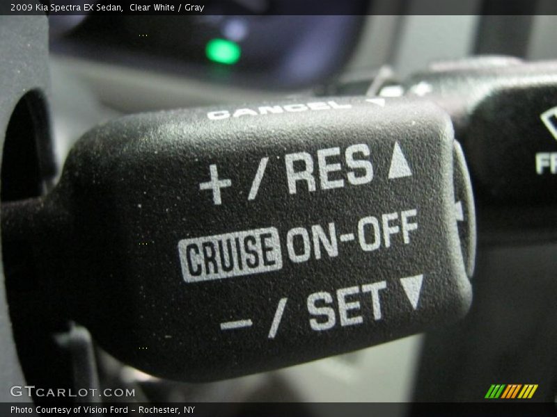 Clear White / Gray 2009 Kia Spectra EX Sedan