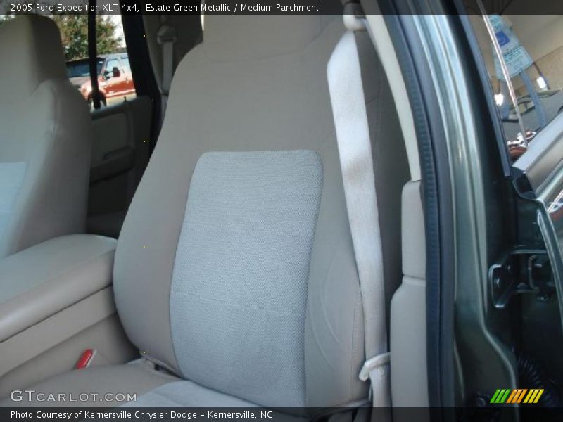 Estate Green Metallic / Medium Parchment 2005 Ford Expedition XLT 4x4