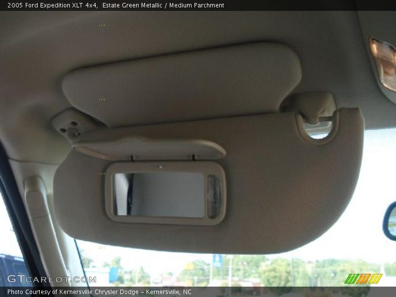 Estate Green Metallic / Medium Parchment 2005 Ford Expedition XLT 4x4