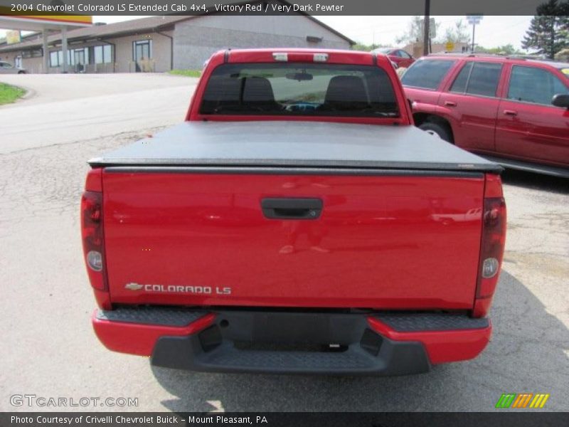 Victory Red / Very Dark Pewter 2004 Chevrolet Colorado LS Extended Cab 4x4