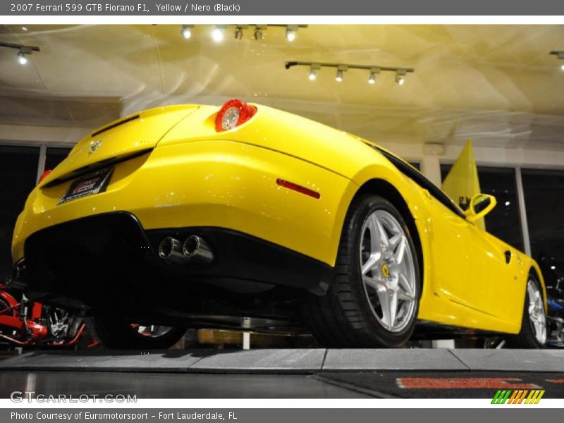 Yellow / Nero (Black) 2007 Ferrari 599 GTB Fiorano F1