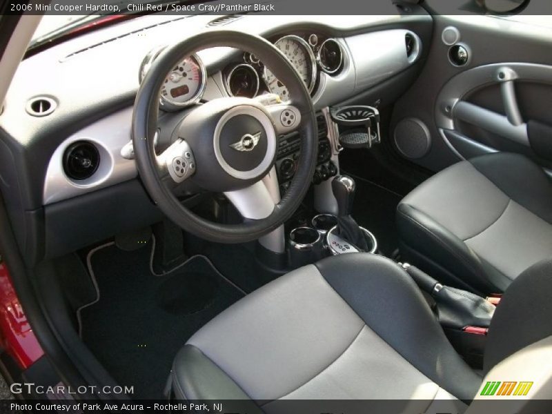 Chili Red / Space Gray/Panther Black 2006 Mini Cooper Hardtop