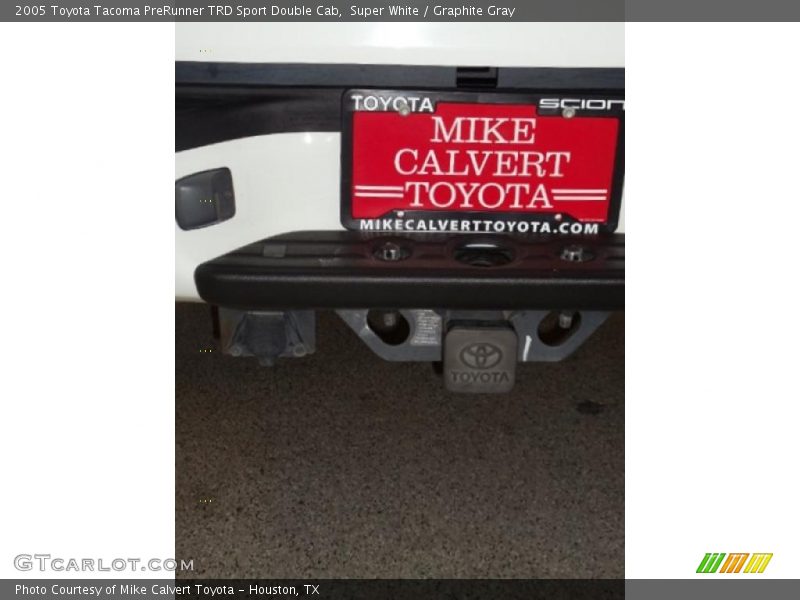 Super White / Graphite Gray 2005 Toyota Tacoma PreRunner TRD Sport Double Cab