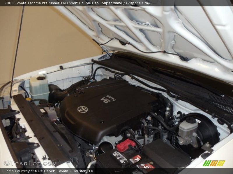 Super White / Graphite Gray 2005 Toyota Tacoma PreRunner TRD Sport Double Cab