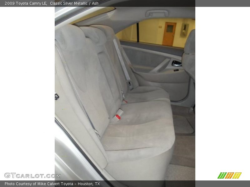 Classic Silver Metallic / Ash 2009 Toyota Camry LE