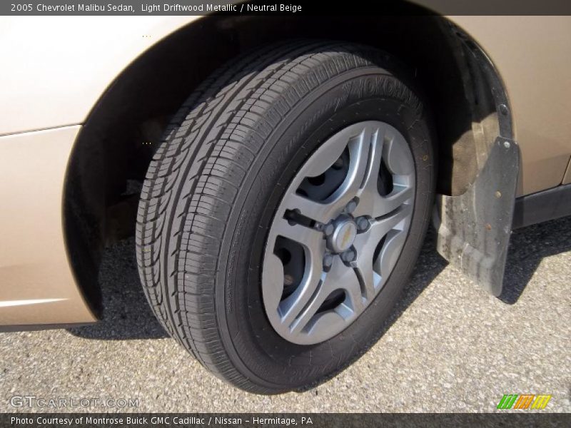 Light Driftwood Metallic / Neutral Beige 2005 Chevrolet Malibu Sedan