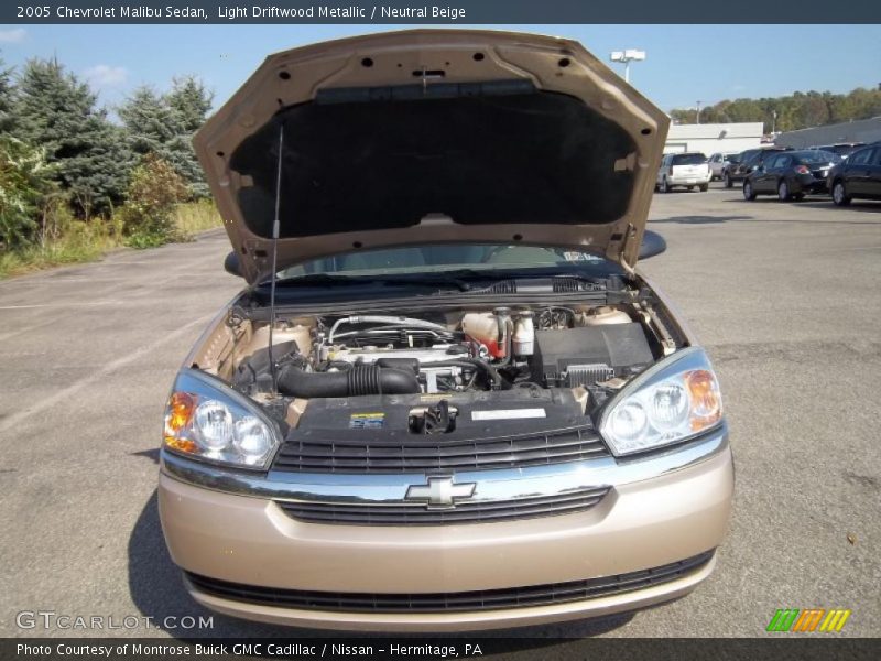 Light Driftwood Metallic / Neutral Beige 2005 Chevrolet Malibu Sedan