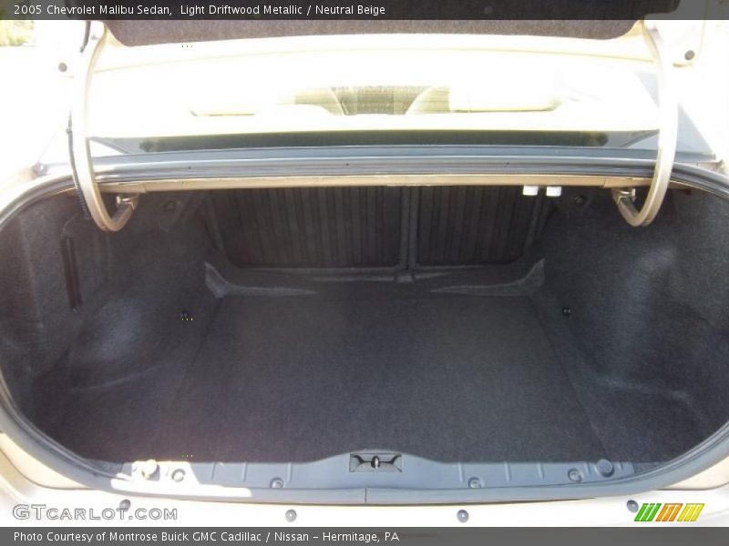 Light Driftwood Metallic / Neutral Beige 2005 Chevrolet Malibu Sedan